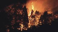 2カ所で山林火災が延焼　住宅全焼1棟・半焼1棟、900世帯に避難指示　岩手・大槌町