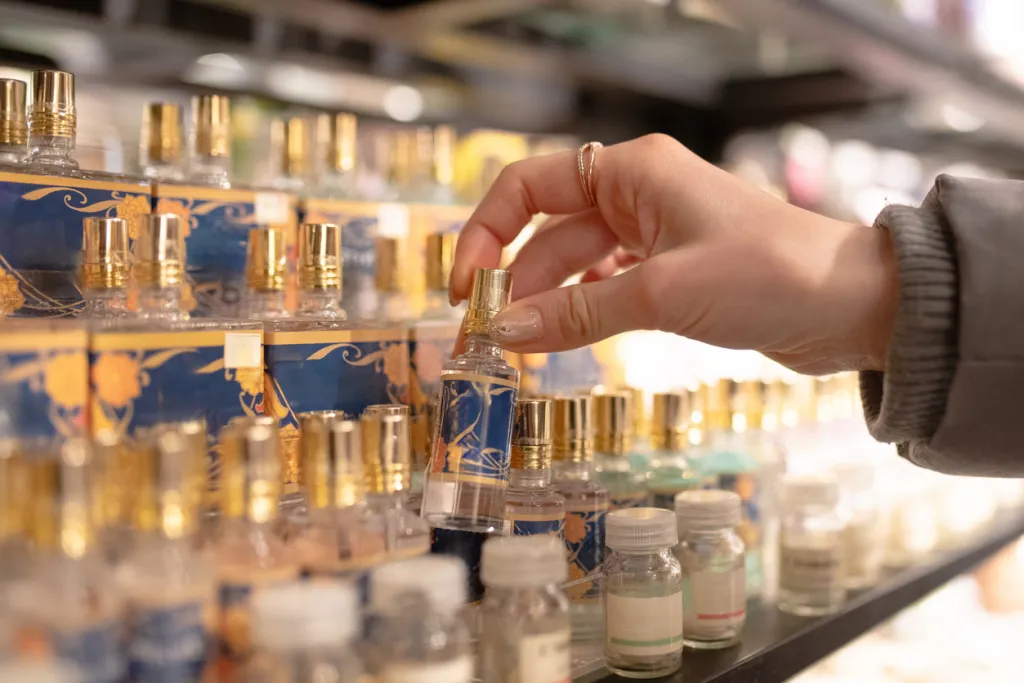La intensidad de los perfumes es importante cuando se trata de una boda. - iStock