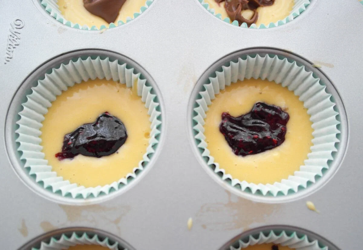 Magdalenas rellenas con varios rellenos. Un postre muy sencillo
