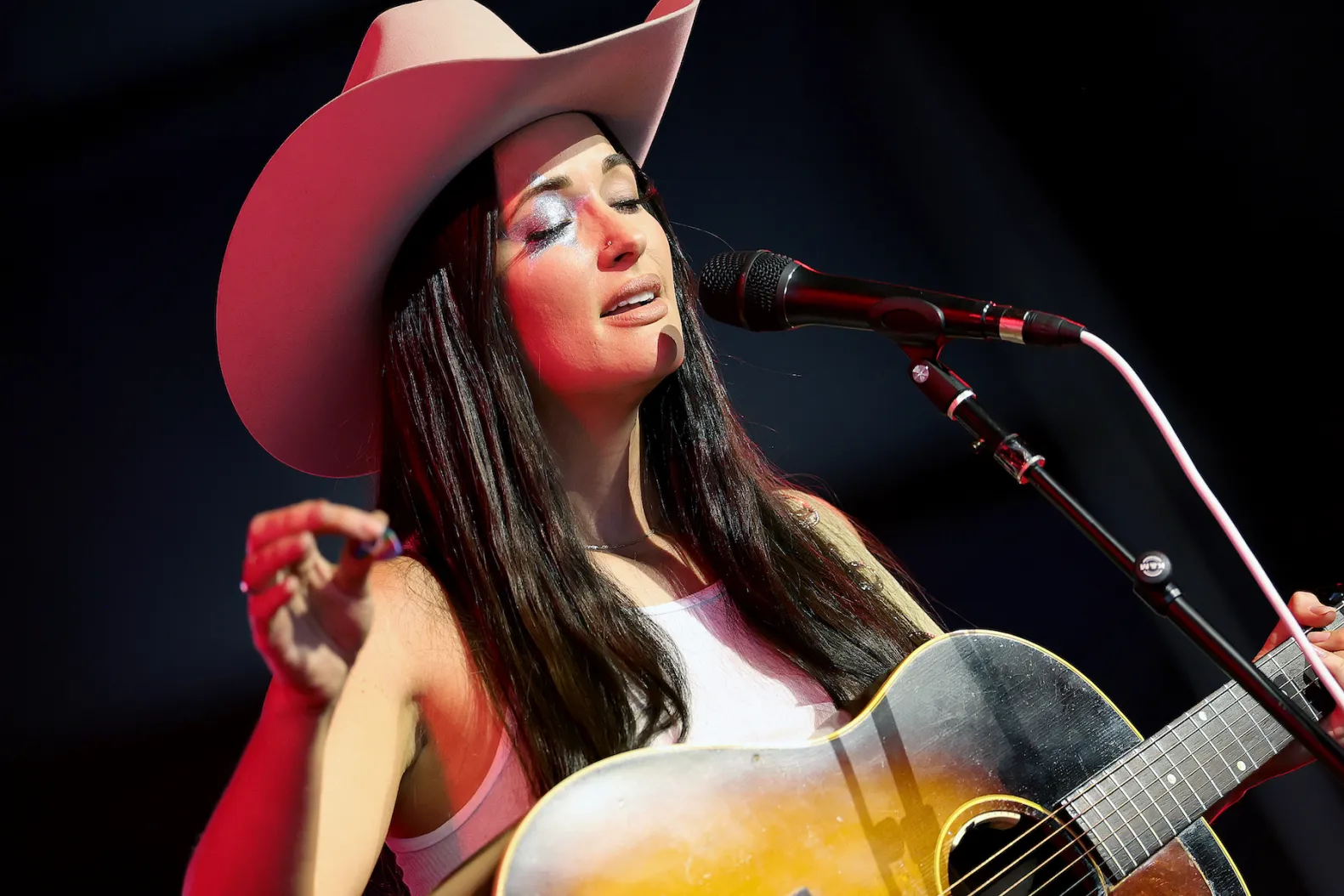 Kacey Musgraves Takes Coachella to the 'Middle of Nowhere' with First Set in Seven Years