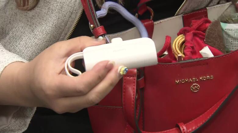 モバイルバッテリー機内持ち込み制限開始　1人2個まで　スマホや本体への充電も禁止　ゴールデンウィーク前に周知呼び掛け｜FNNプライムオンライン