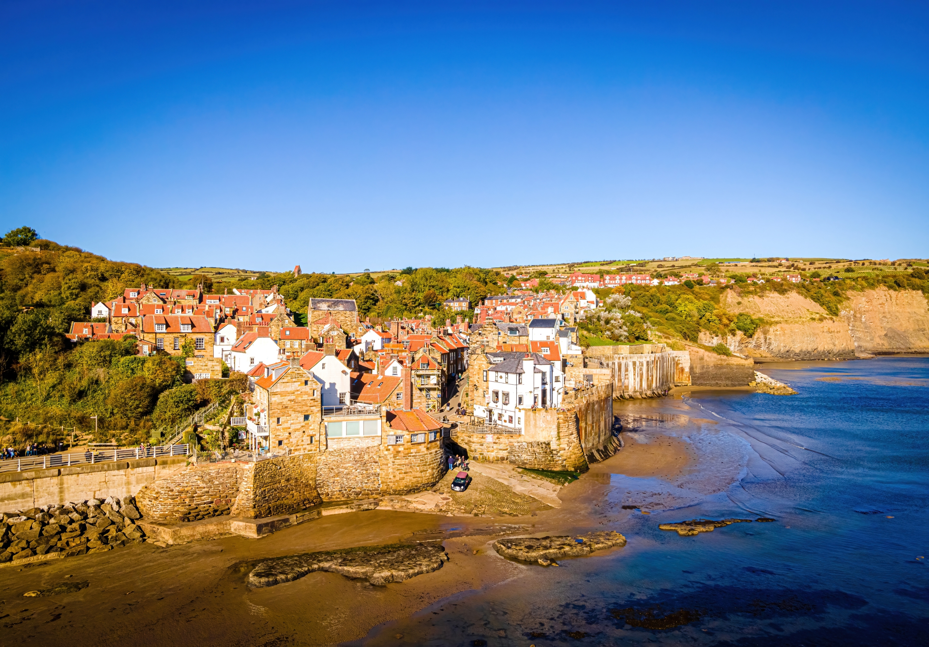 Vista de la Bah�a de Robin Hood, un pintoresco y antiguo pueblo de pescadores.
