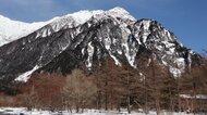 「滑落して動けない」神奈川の42歳女性と東京の32歳女性を救助　「バリエーションルート」を下山中、スピードコントロールできなくなり滑落　北アルプス明神岳