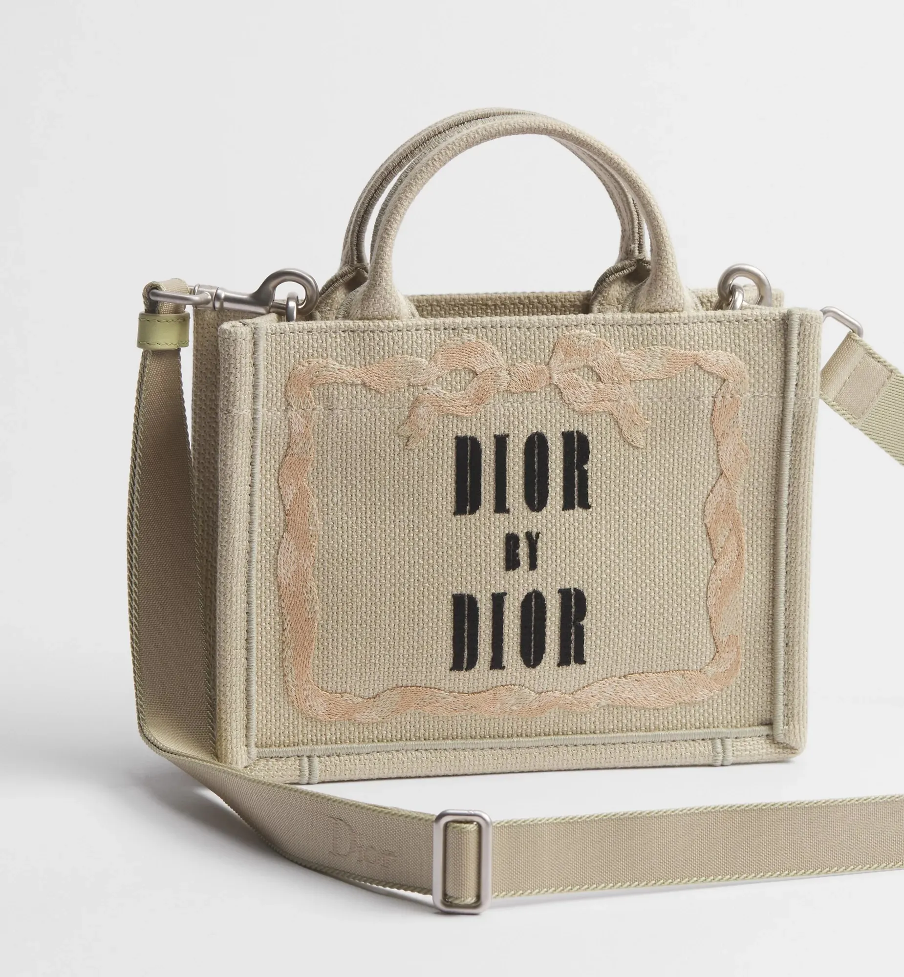 Best Mother's Day Gifts 2026: Buy Luxury Gifts for Mom Online Guide