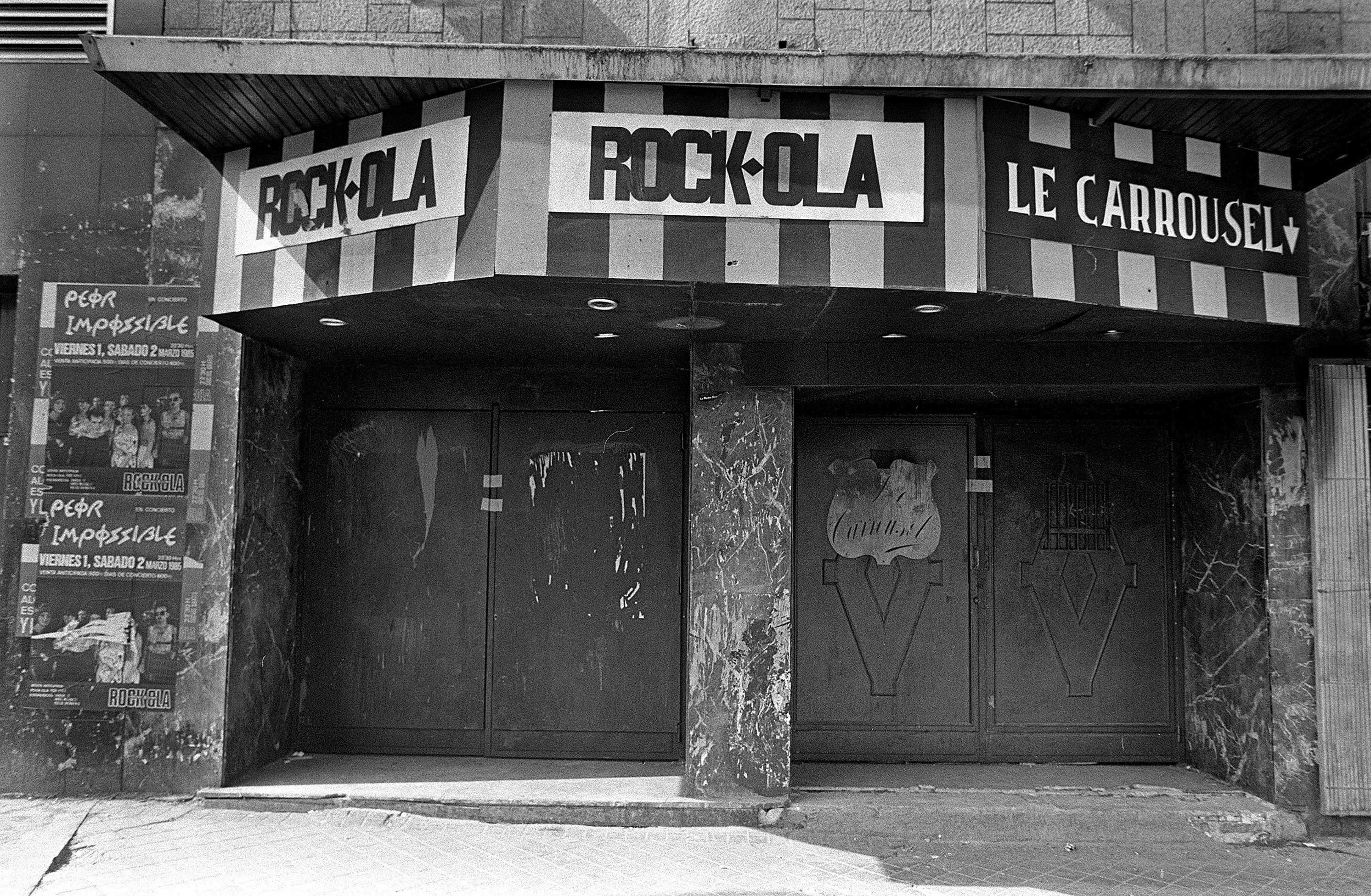 Puerta del Rock-Ola, tras su cierre.
