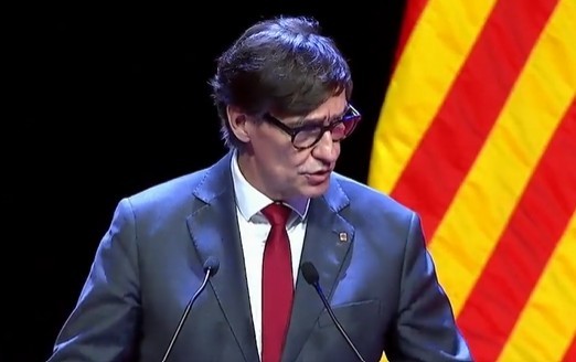 El presidente Illa en el d�a de les Esquadres de los Mossos
