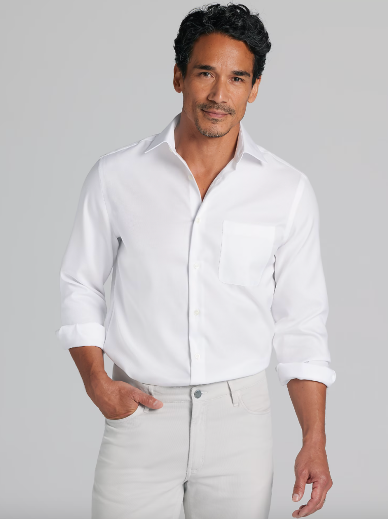 Best Travel Clothing: A Packing List for Men & 10 Pieces to Buy