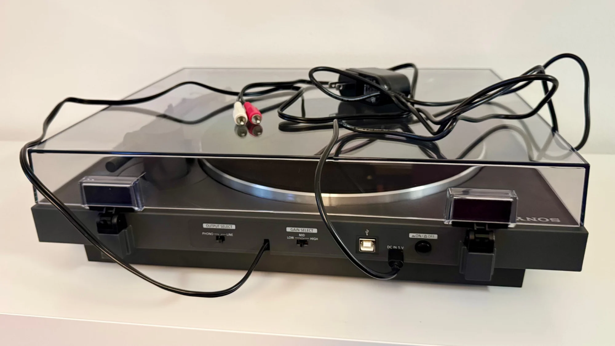 the back of the Sony PS-LX3BT