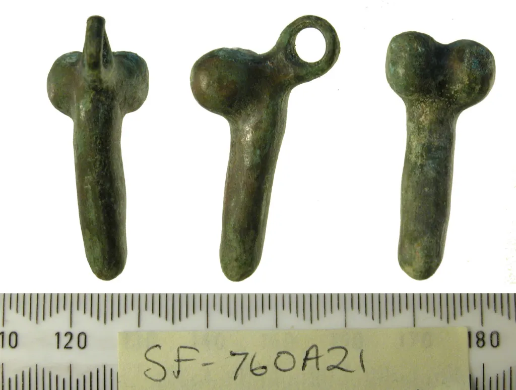 Colgante romano en forma de pene