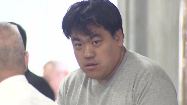 「教師になった17年前から盗撮」教室で女子児童のスカートの中をスマホで盗撮…小学校教師の39歳男を逮捕 東京|FNNプライムオンライン