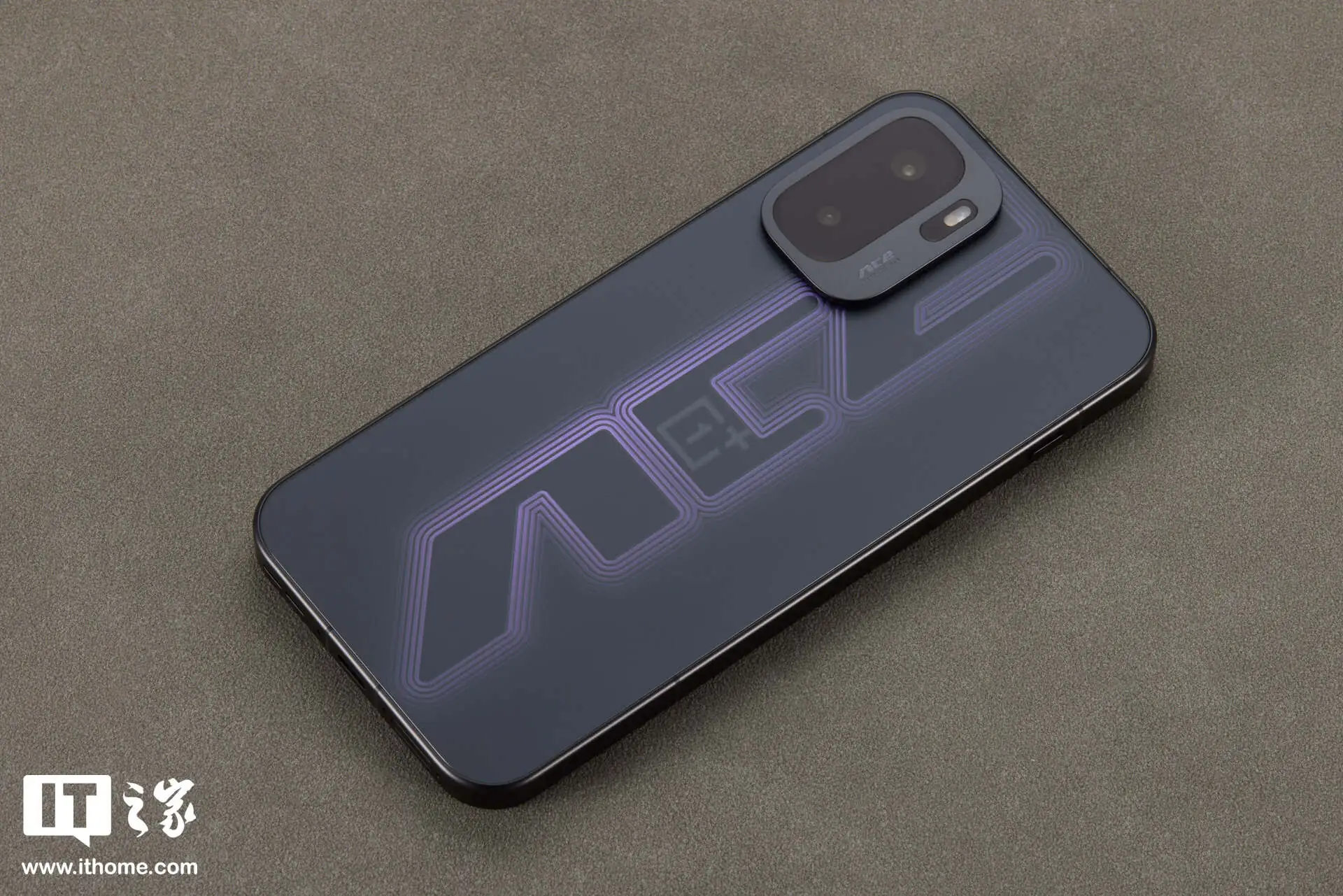 【IT之家评测室】一加 Ace 6 至尊版体验:「双形态枪神」是怎么样炼成的?