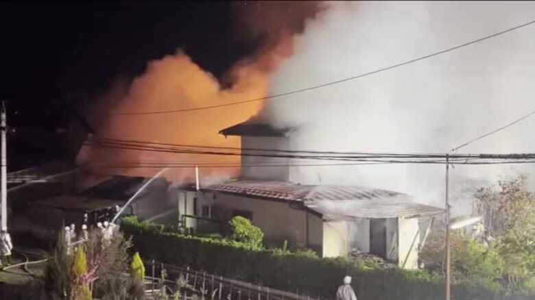 福島県で火事相次ぐ　福島市仁井田で住宅を全焼　会津若松市港町でも住宅火災　4月23日｜FNNプライムオンライン