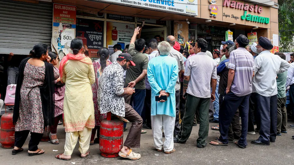 LPG, CNG, PNG prices today, April 24: Check rates in Delhi, Mumbai, Chennai, other major cities
