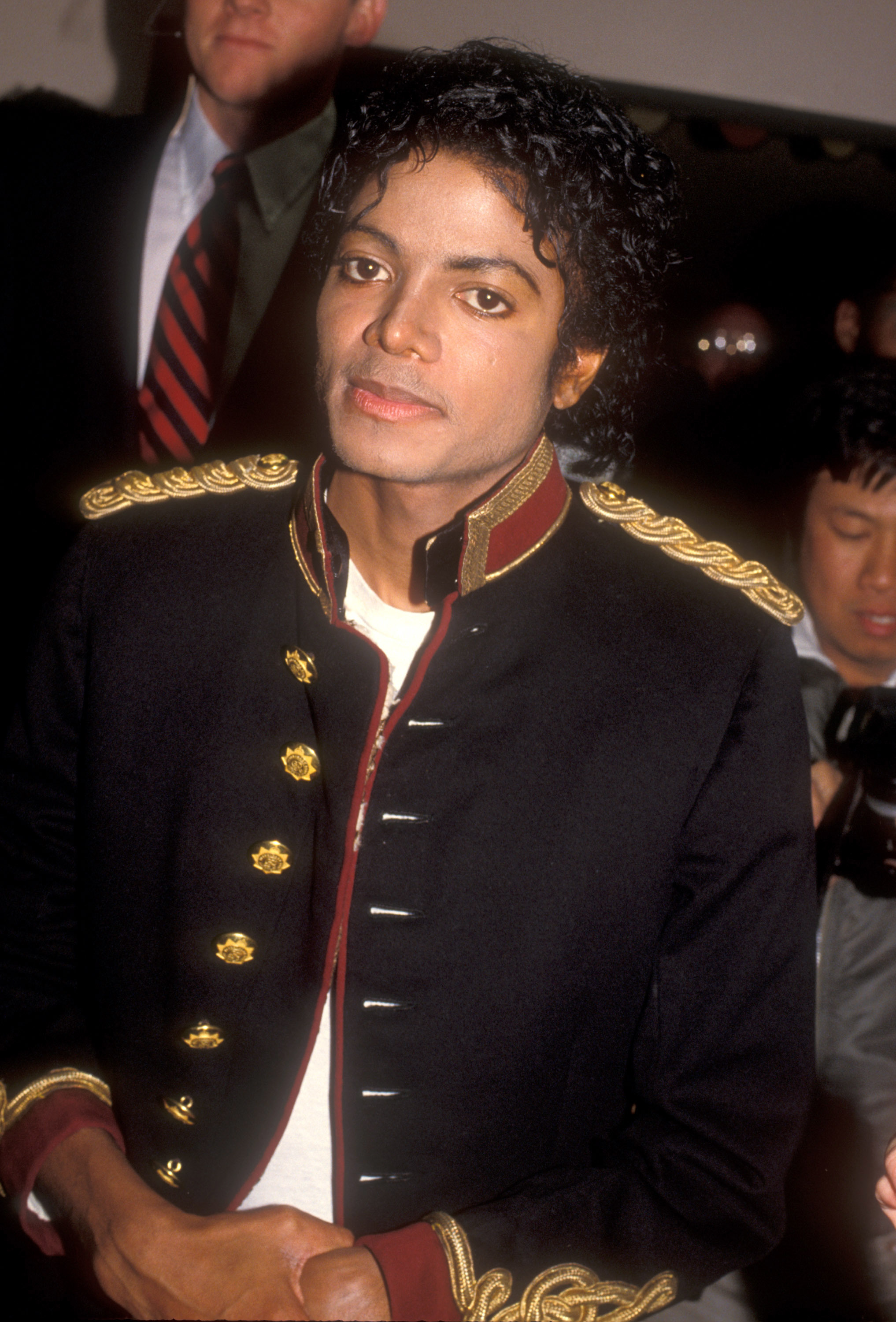 Michael Jackson en 1983 con una de sus chaquetas napole�nicas.