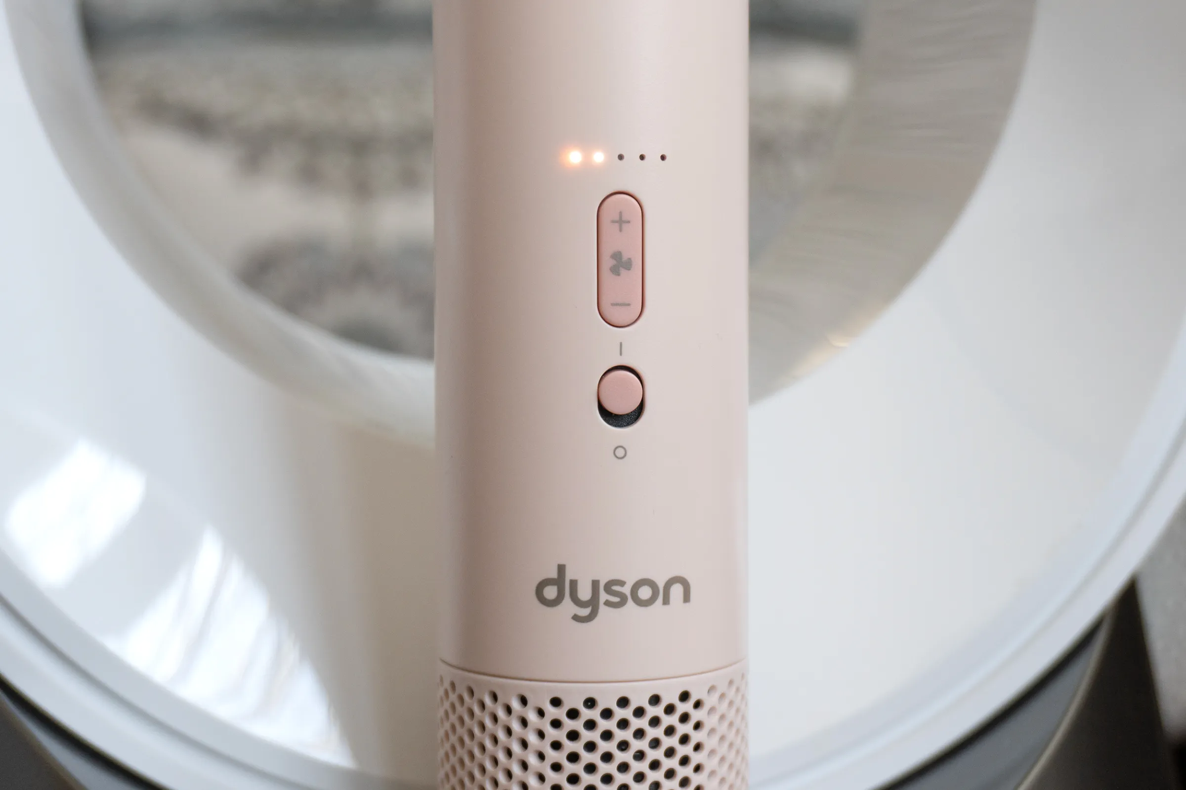 A close-up of the Dyson HushJet Mini Cool fan’s controls.
