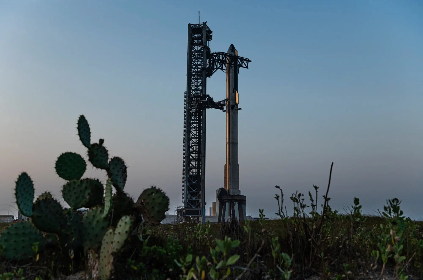 把 SpaceX 当提款机?揭秘马斯克如何借其为自己和商业帝国“输血”