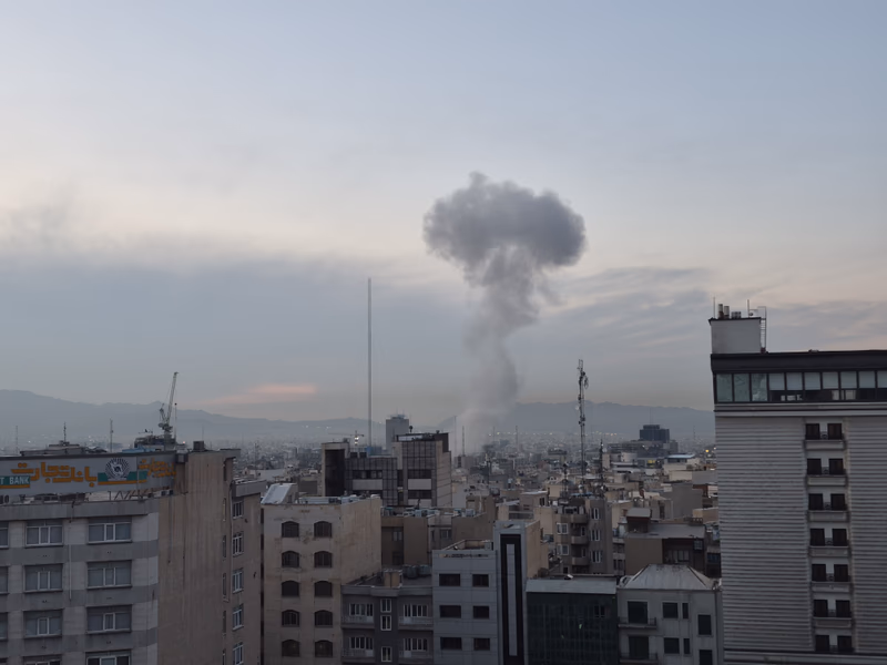 2026年3月31日、イランのイスラム革命防衛隊は、中東に拠点を持つアメリカ企業に対し、攻撃の可能性を警告した。