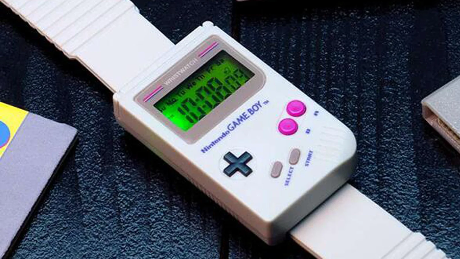 要不要试试佩戴这款GAMEBOY手表？