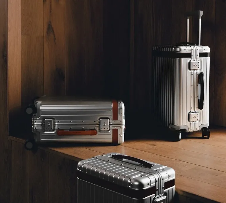 Carl Friedrik Aluminium The Carry-on