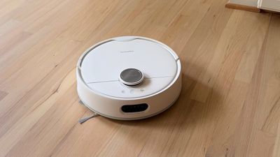 switchbot s20 front