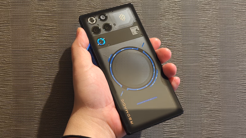 「REDMAGIC 11 Pro」