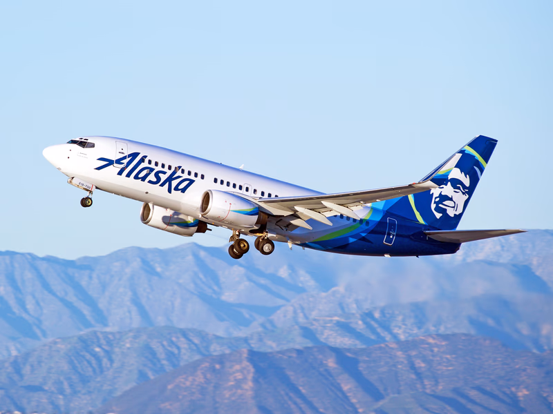 Alaska Airlines Boeing 737-790(WL) aircraft is airborne as it departs