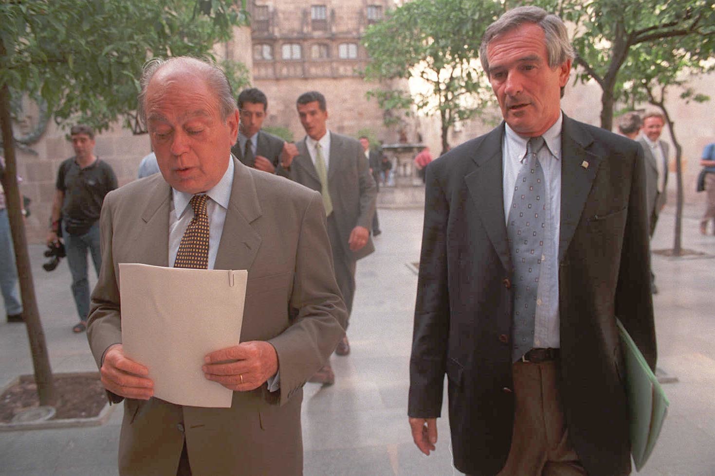 Jordi Pujol y Xavier Trias, en 2000, en el Palau de la Generalitat.
