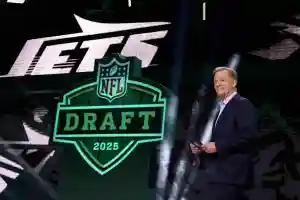 GREEN BAY, WISCONSIN - APRIL 24: NFL Commissioner Roger Goodell walks onto the stage during the first round of the 2025 NFL Draft at Lambeau Field on April 24, 2025 in Green Bay, Wisconsin. (Photo by Stacy Revere/Getty Images)
