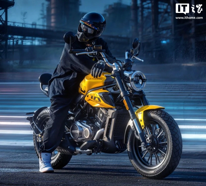 11988 元,赛科龙运动巡航朋克自动挡摩托车 CVT150 上市