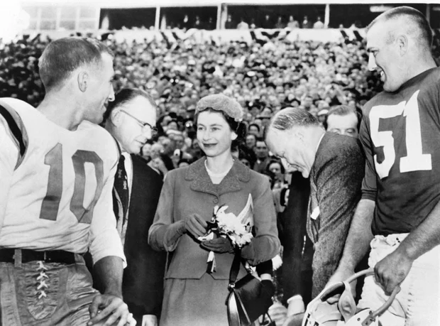 US-QUEEN-ELIZABETH II 