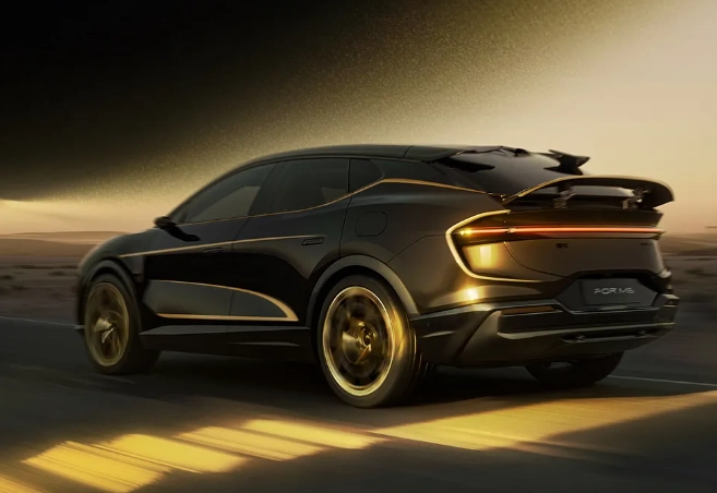莲花 For Me 黑金限量版超混 SUV 发布:63.8 万元起,全球仅售 78 台