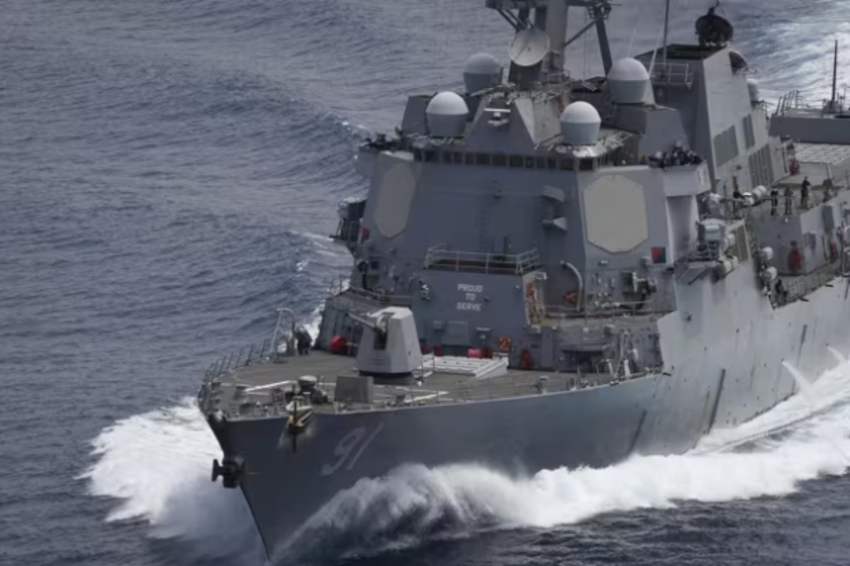 Un destructor de la Armada de EEUU, en el oc�ano Pac�fico.