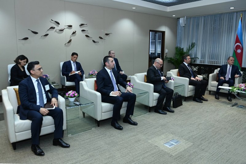 2026/04/hgwcrk8aeaegktm-1776690172.webp + Jeyhun Bayramov meets UNESCAP chief in Bangkok - PHOTO News about - Jeyhun Bayramov meets UNESCAP chief in Bangkok - PHOTO