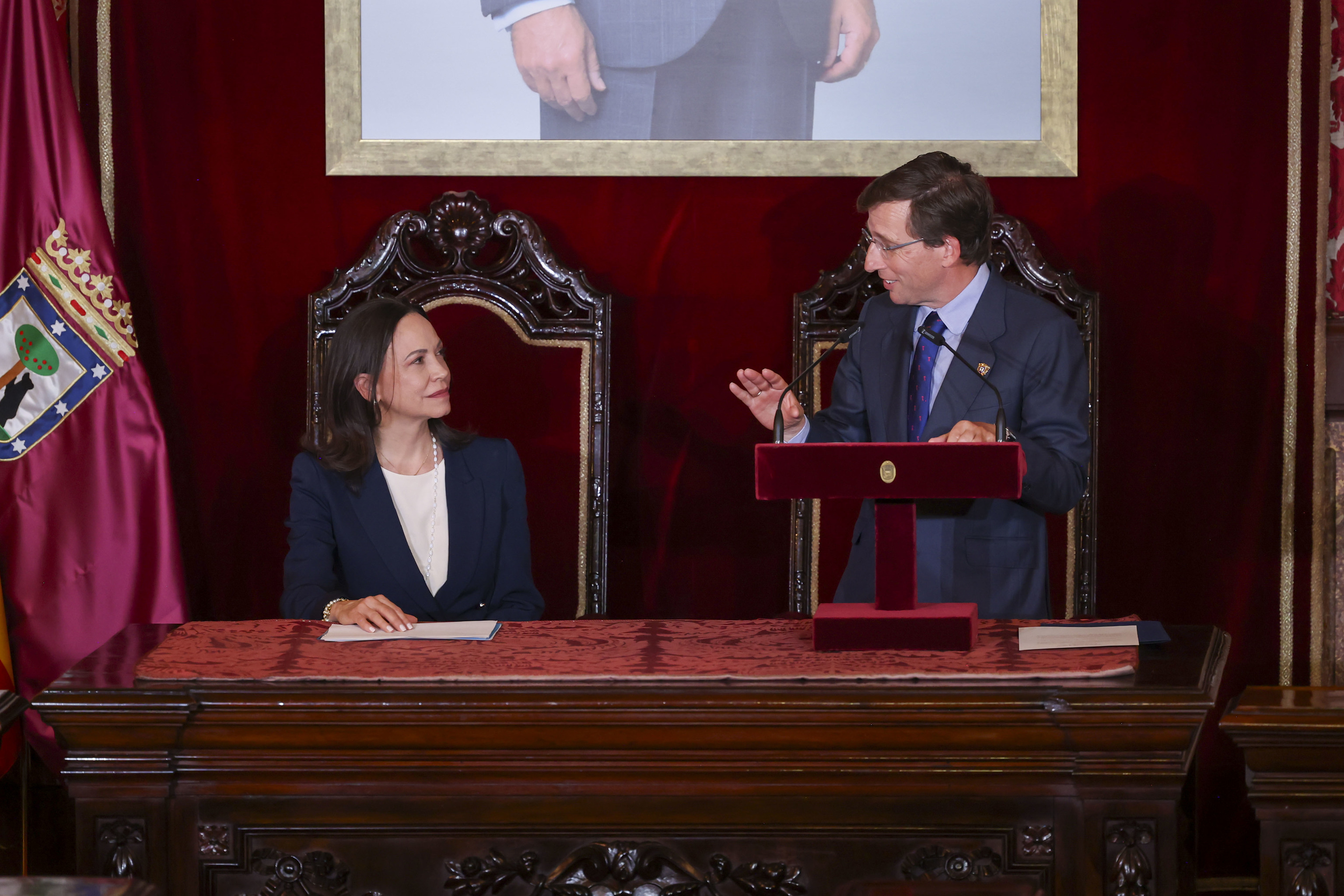 El alcalde de Madrid, Jos� Luis Mart�nez-Almeida, y Mar�a Corina Machado.