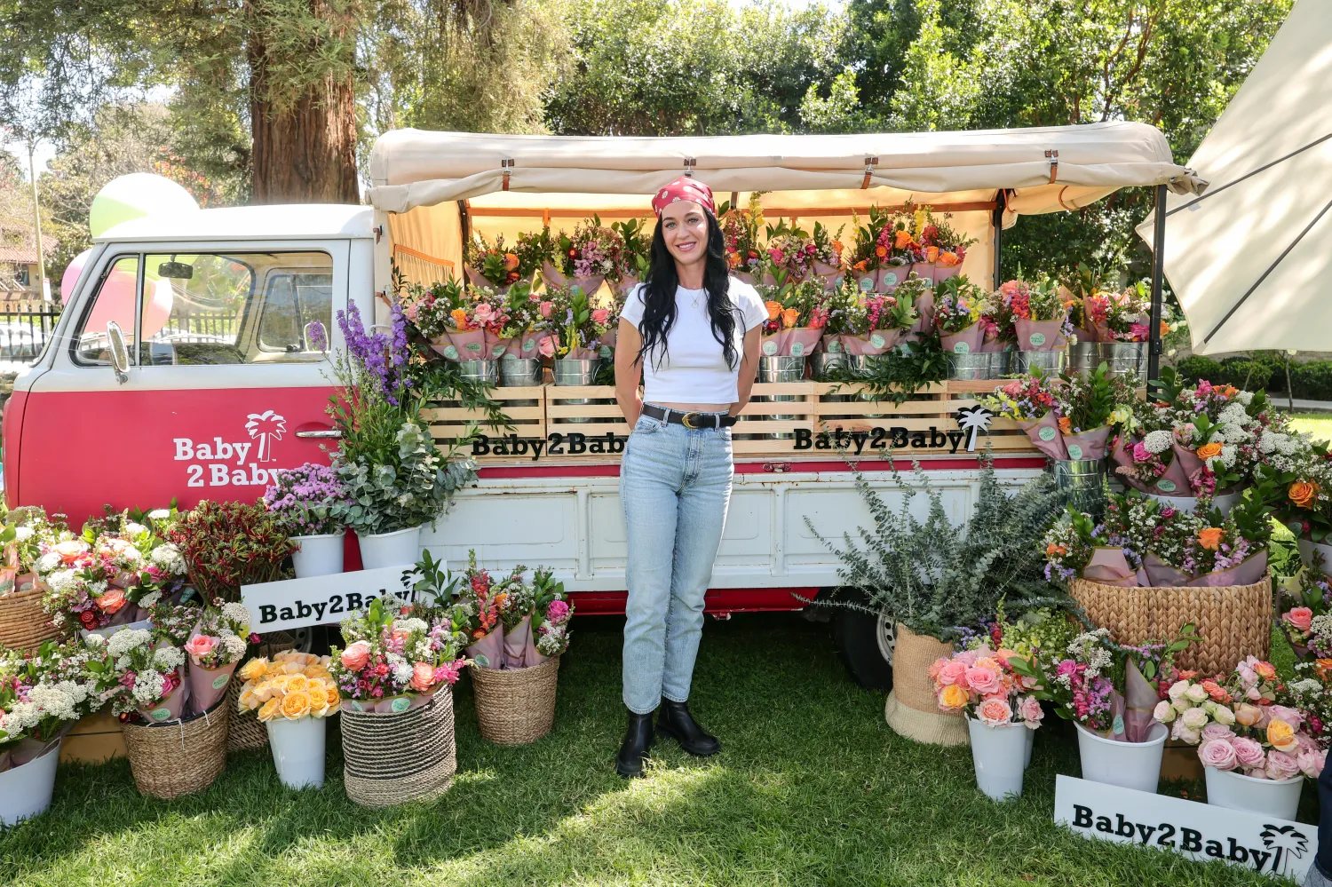 Katy Perry volunteered at Baby2Baby’s Mother’s Day Celebration event in L.A. on Thursday, helping distribute basic essentials and gifts to over 500 mothers and children.