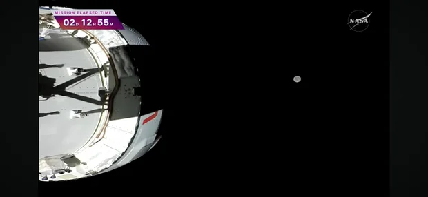 040426-moonview.jpg 