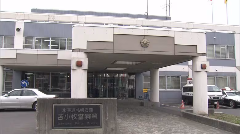 【約5ｍの屋根から落下】1人で屋根の張り替え作業中に何らかの原因で転落か…46歳の男性作業員が心肺停止の状態で運ばれ死亡〈北海道苫小牧市〉｜FNNプライムオンライン