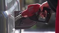 県内のガソリン価格1.1円値上がりで175.3円/Lに　4週続の値下がりがストップ