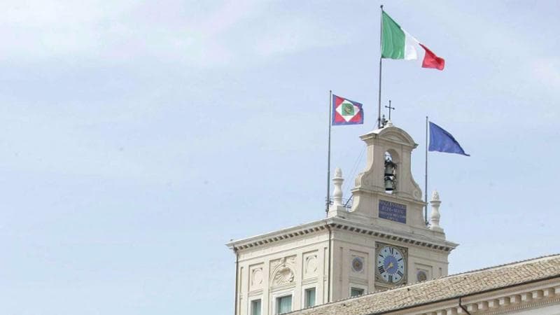 Premi per i rimpatri, dubbi su costi e procedure. La mossa dei due decreti al vaglio del Colle