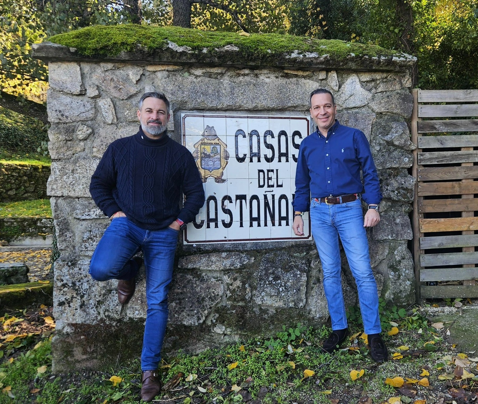 �scar Fern�ndez Calle, con Santiago Abascal.
