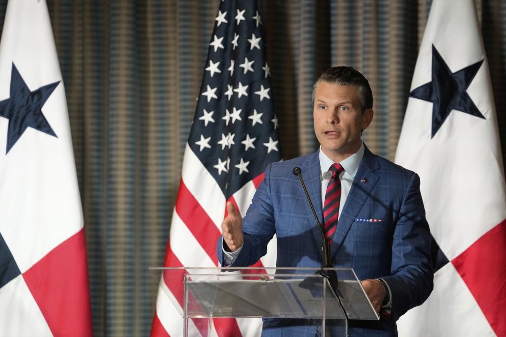 Secretario de Defensa de EEUU, Pete Hegseth habla ante conferencia de Prensa en la ciudad de Panam�.