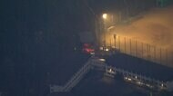 高校校舎近くまで火の手迫る　岩手・大槌町の山火事　夜間も消火活動続く
