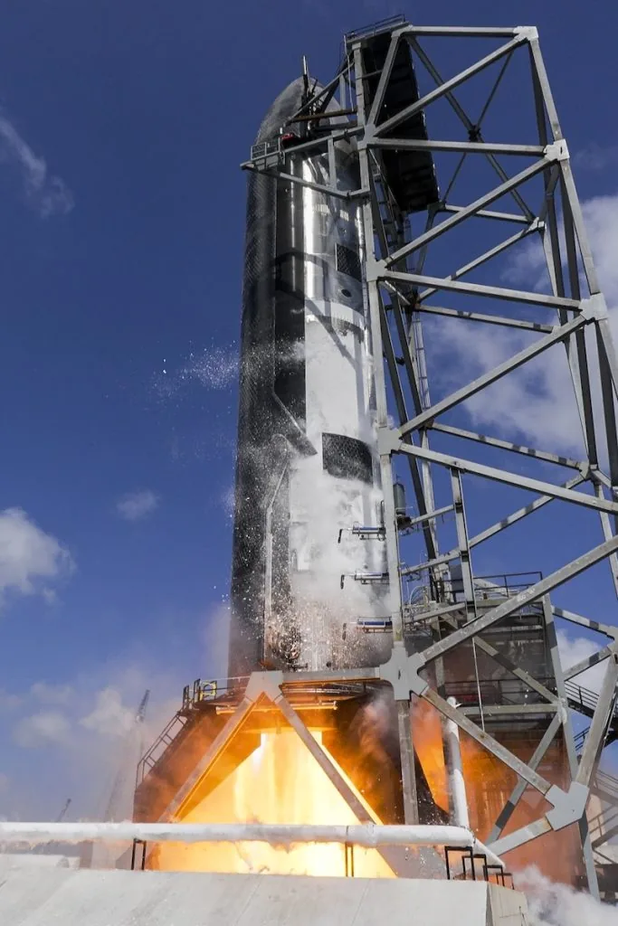 SpaceX 星舰 V3 完成全时长静态点火测试,首次试飞临近
