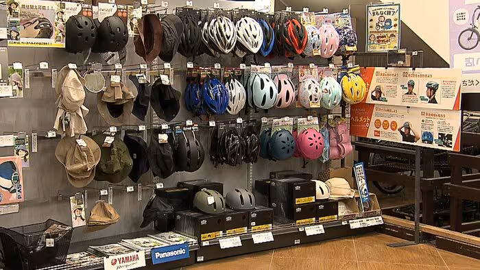 ロイヤルホームセンター南千住店のヘルメット売り場（※店舗により取扱商品が異なります）
