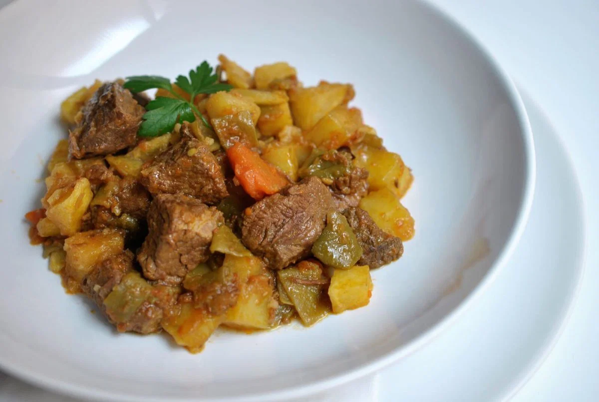 carne guisada con patatas paso 20