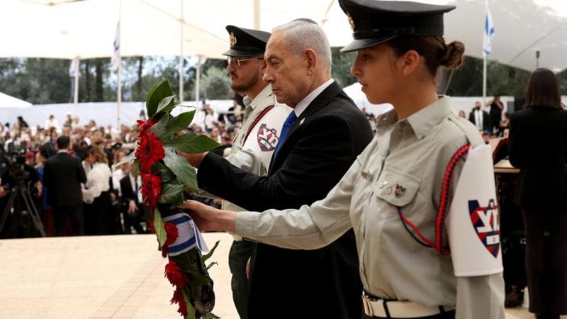 Israele, Netanyahu e i ministri contestati alle cerimonie per i soldati caduti: “Vergogna”