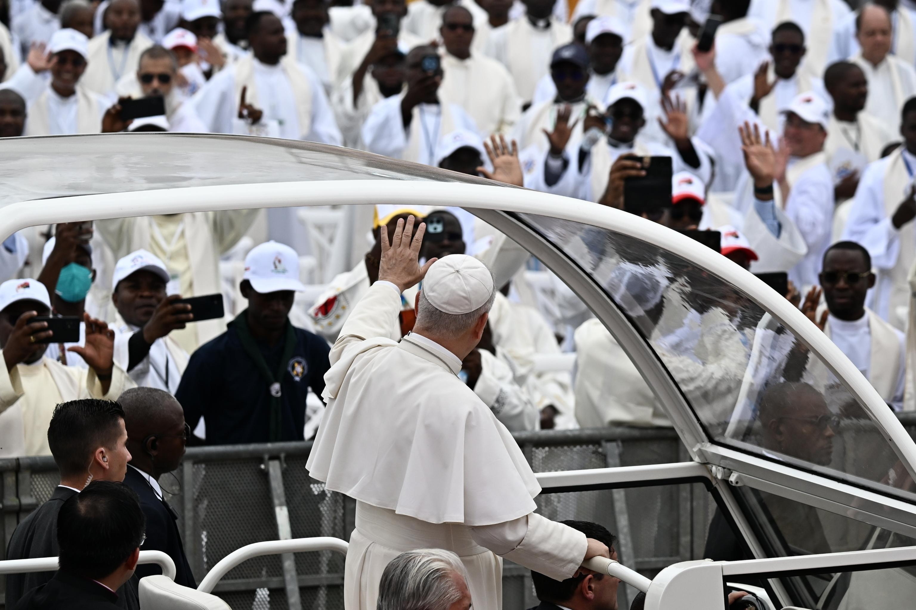 El Papa Le�n XIV, durante su viaje a Angola.