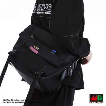 点赞+分享，抽送1个「吉考斯工业 × MEGA DRIVE」联名邮差包
