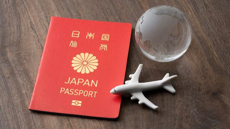 7月からパスポート手数料引き下げへ旅券法改正案が参院本会議で可決、成立｜FNNプライムオンライン