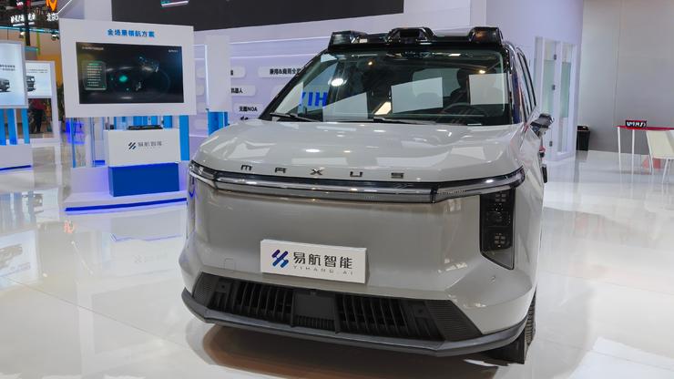 从量产智驾到Robotaxi:易航智能的双翼与AI机器人公司雄心
